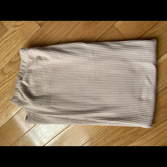 Misguided maternity skirt - Picture 6 of 6